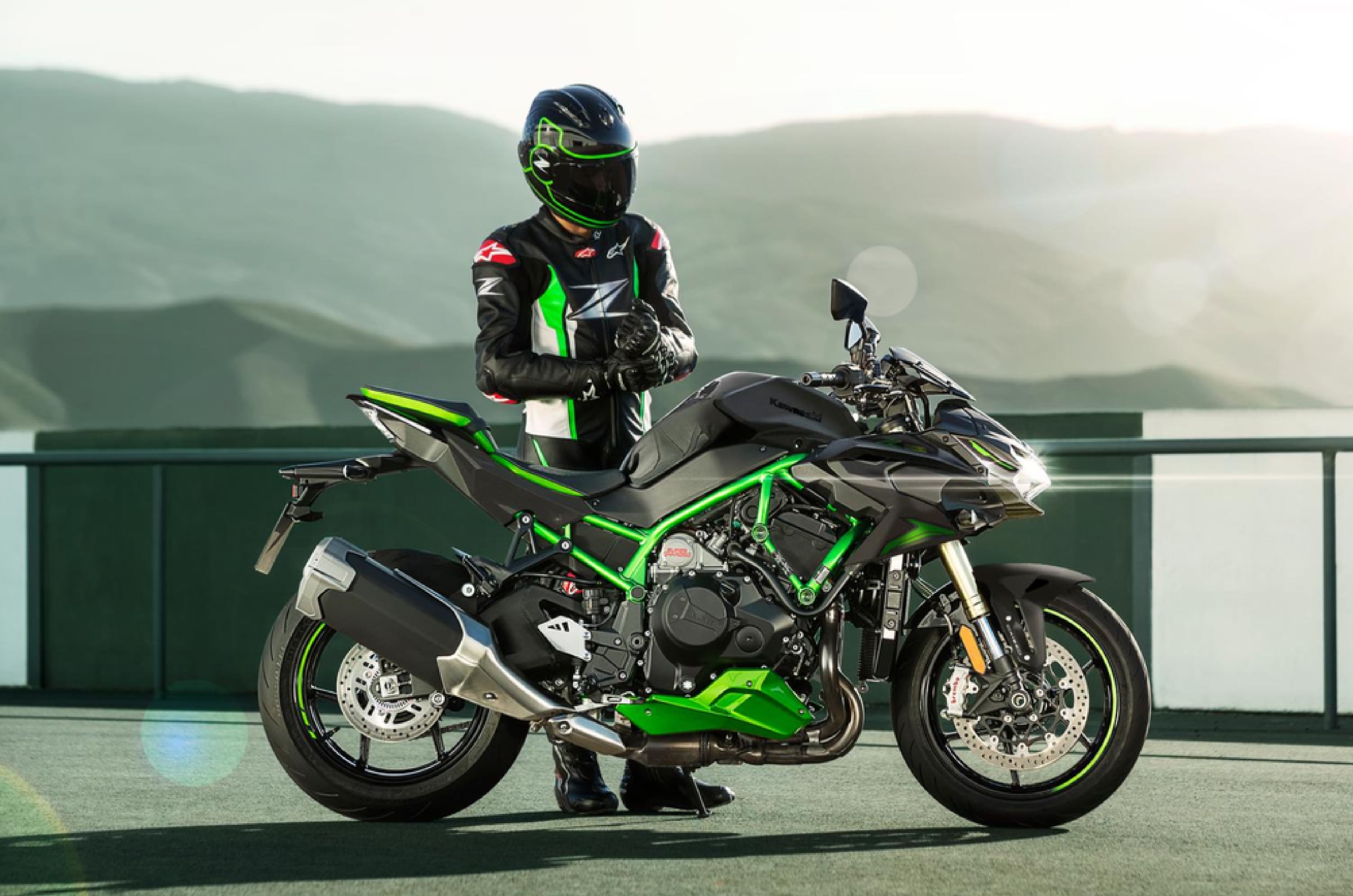 Kawasaki Z H2 right side profile with rider